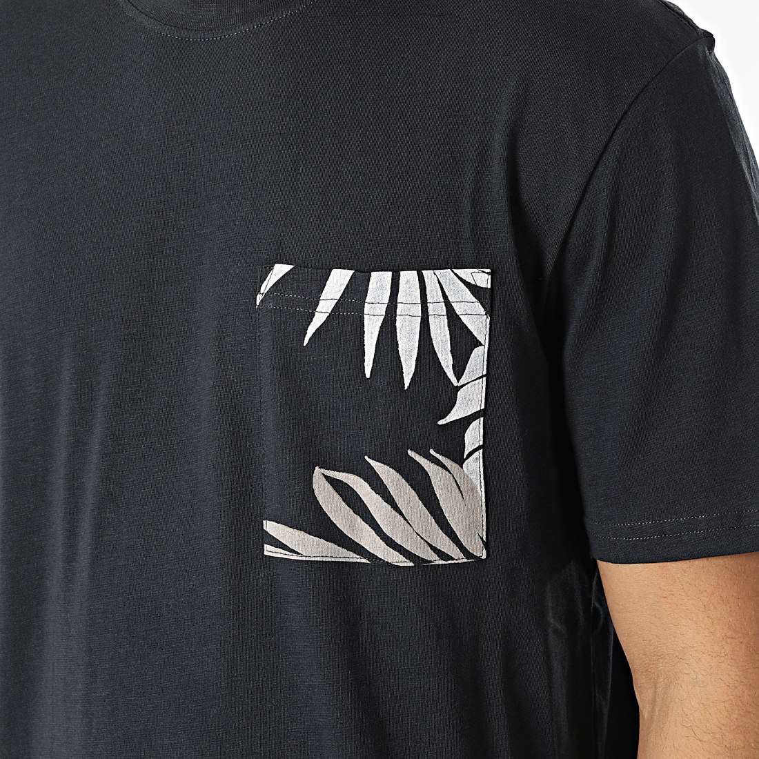 Only And Sons Tee Shirt A Poche Poitrine Melodi Bleu Marine
