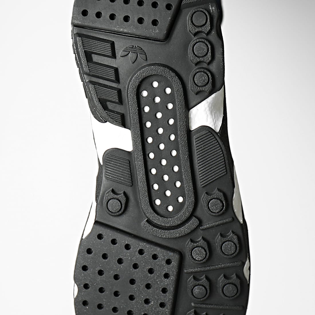 Adidas Originals - Baskets ZX 22 Boost GY6700 Core Black Cloud White - LaBoutiqueOfficielle.com