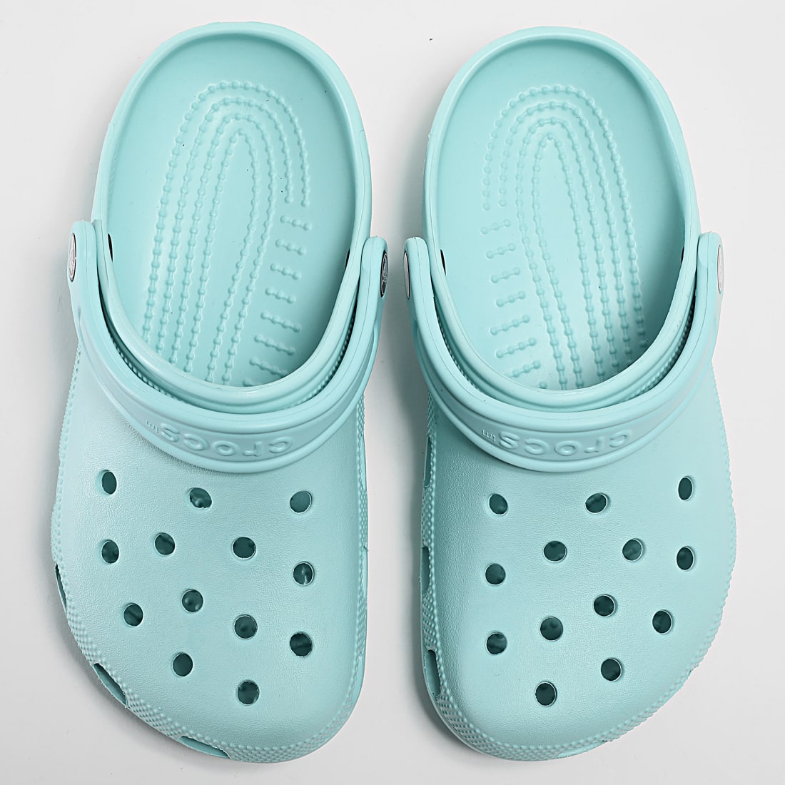 crocs bleu ciel