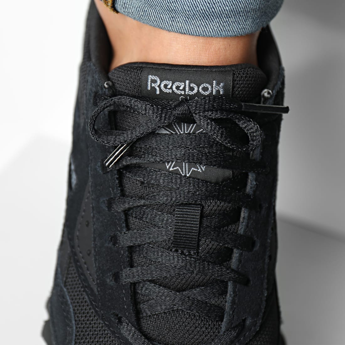 reebok lx2200 black