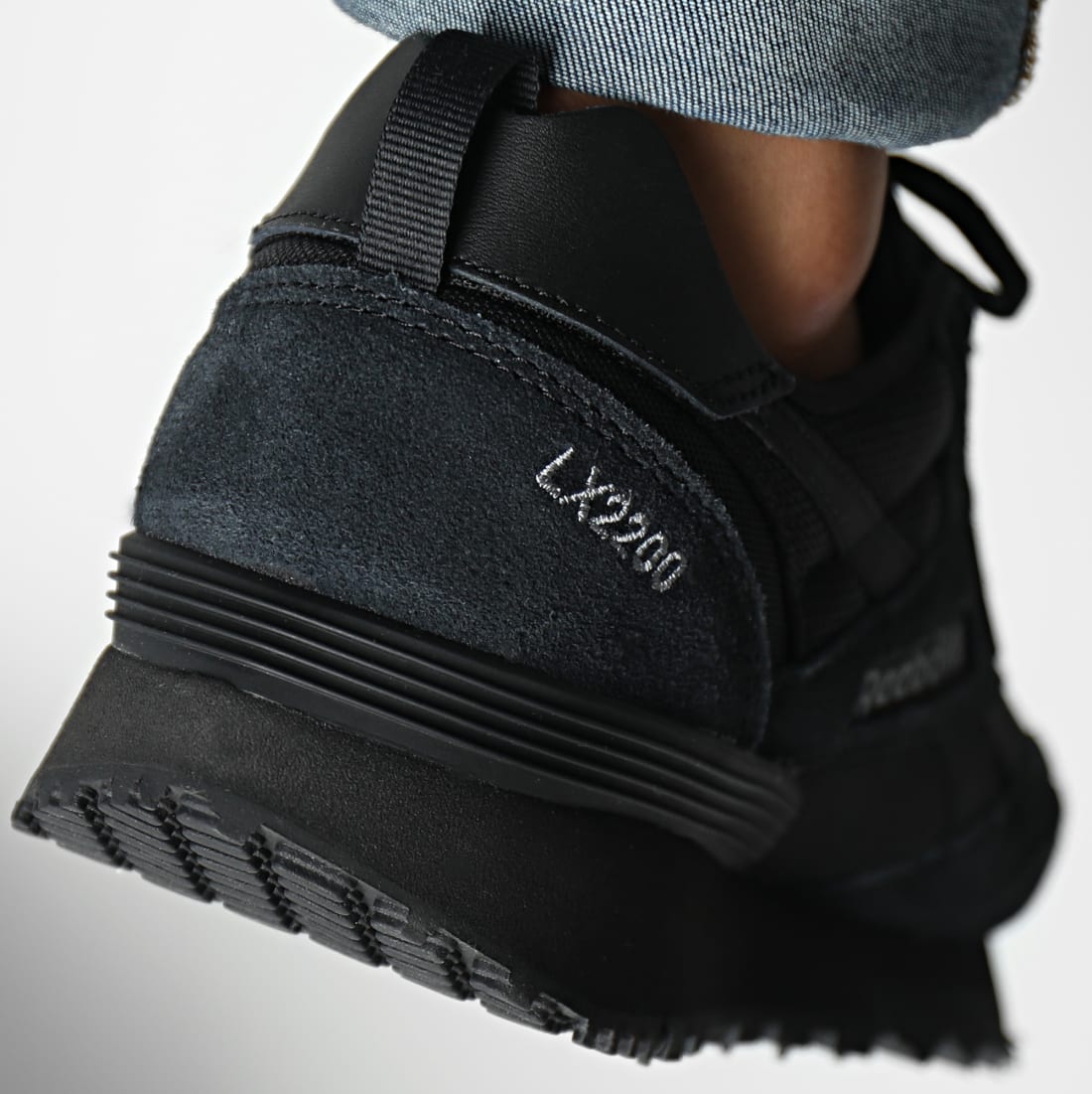 reebok lx2200 black