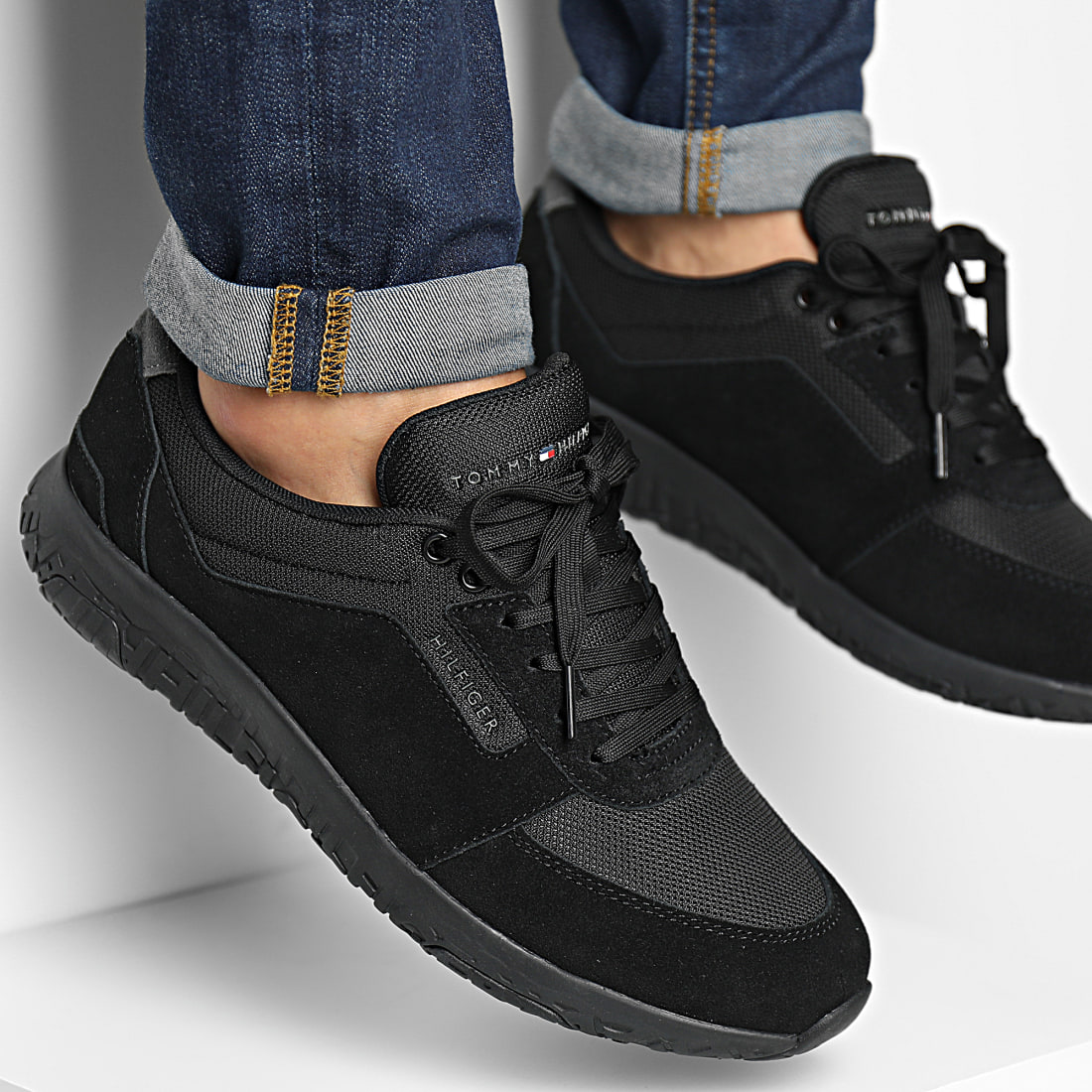 tommy hilfiger lightweight runner