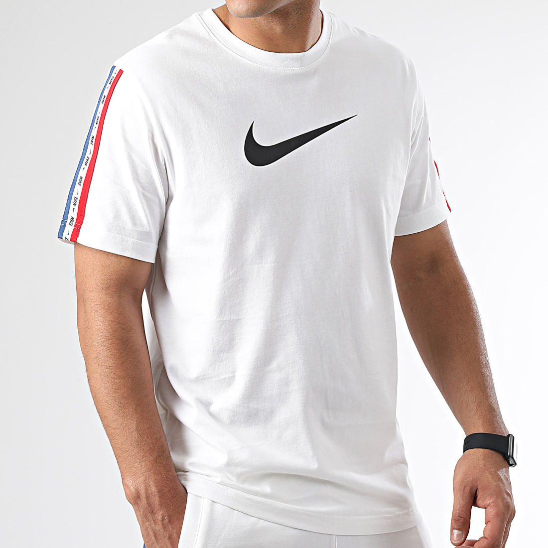 Nike - Tee Shirt A Bandes Sportswear Repeat Logo Blanc