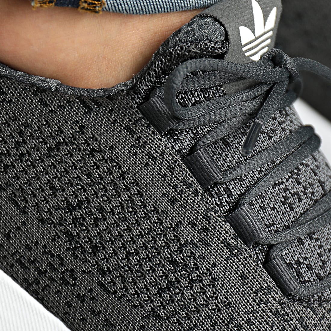 Adidas Originals - Baskets Swift Run 22 Decon GW6811 Grey Six Core Black -  LaBoutiqueOfficielle.com