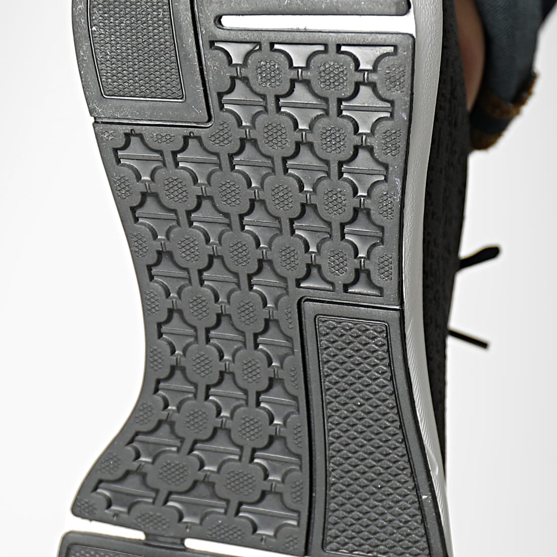 Adidas Originals - Baskets Swift Run 22 Decon GW6811 Grey Six Core Black -  LaBoutiqueOfficielle.com