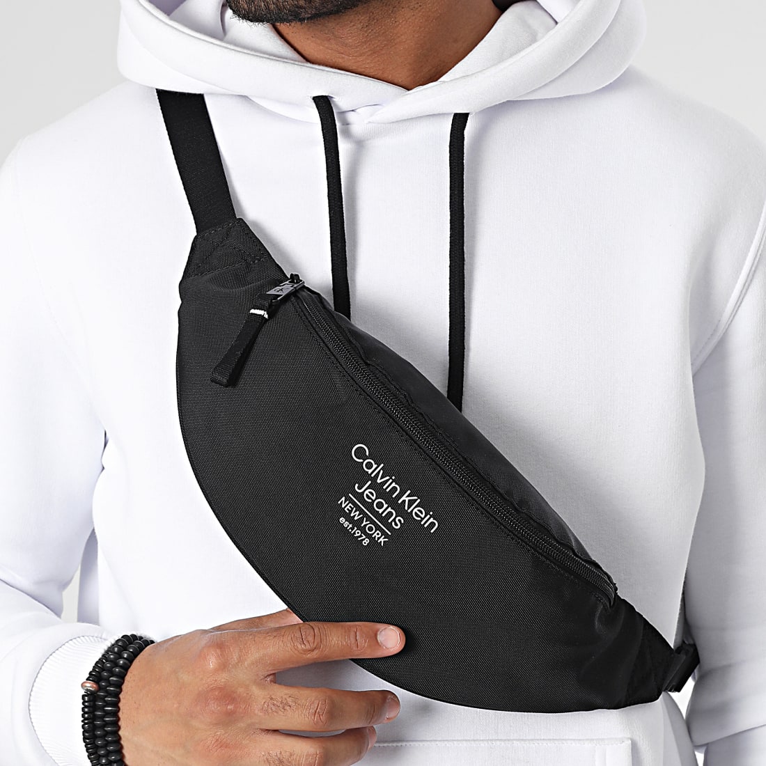 Calvin Klein - Sac Banane Sport Essential 0098 Noir - LaBoutiqueOfficielle.com