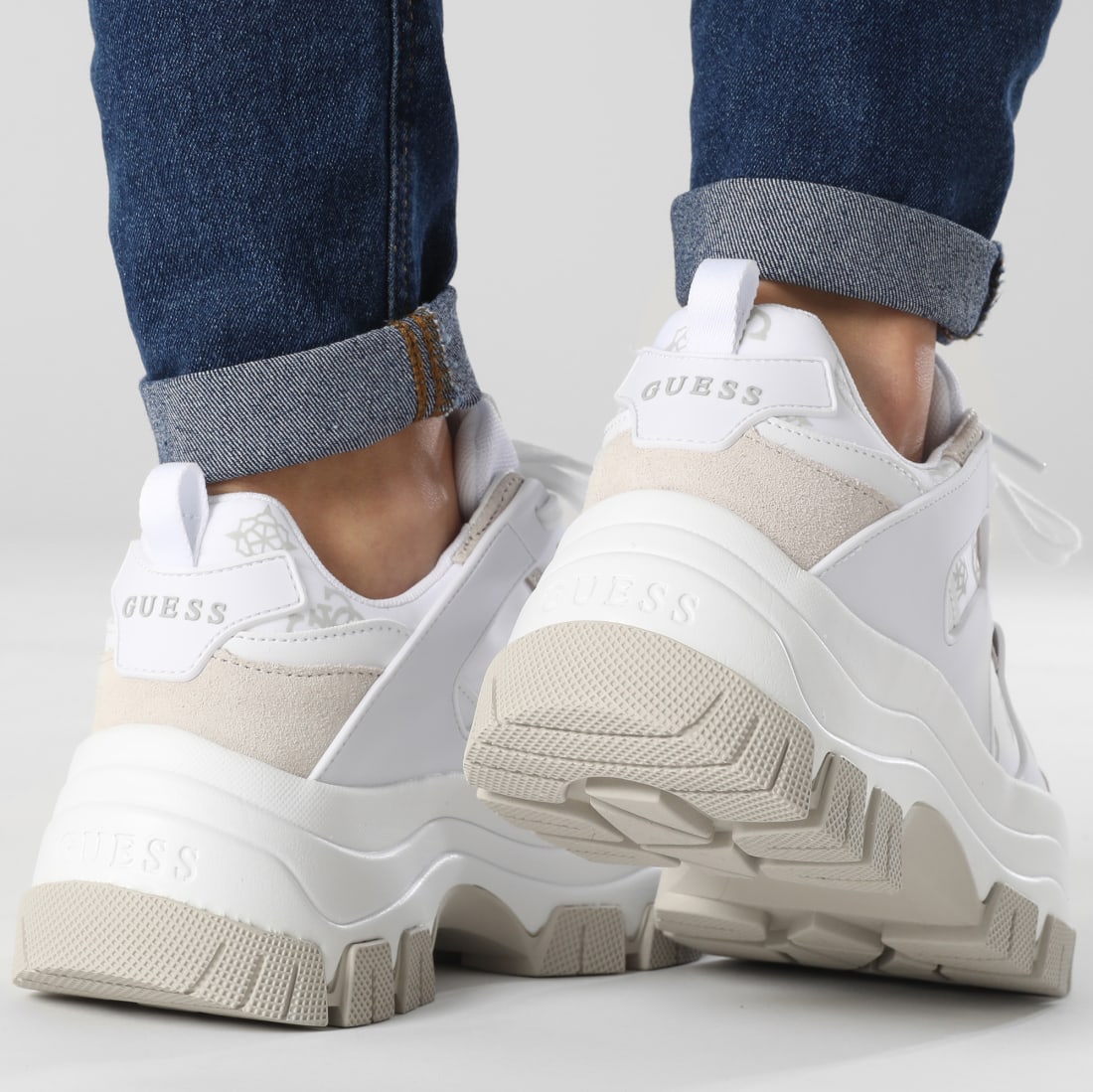 Guess Baskets Femme FL5BRJSMT12 White Grey