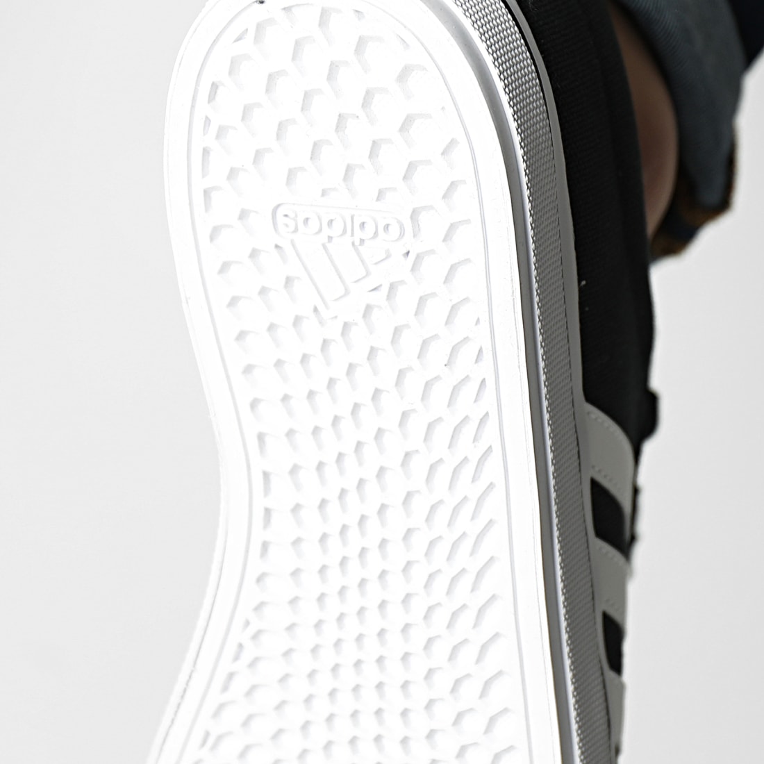 Adidas Sportswear Baskets Bravada 2.0 FZ6166 Core Black Cloud White