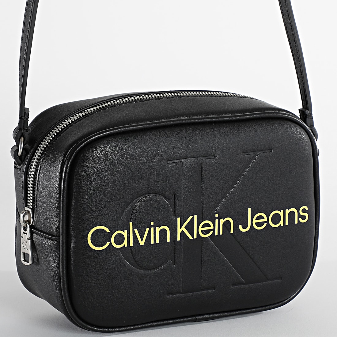 Calvin Klein Sac A Main Femme Sculpted Camera Bag 0275 Noir