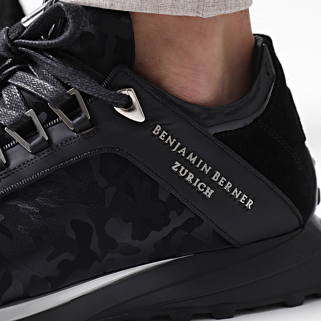 Benjamin Berner Baskets Alpha Runner Low Top Reflective Camouflage