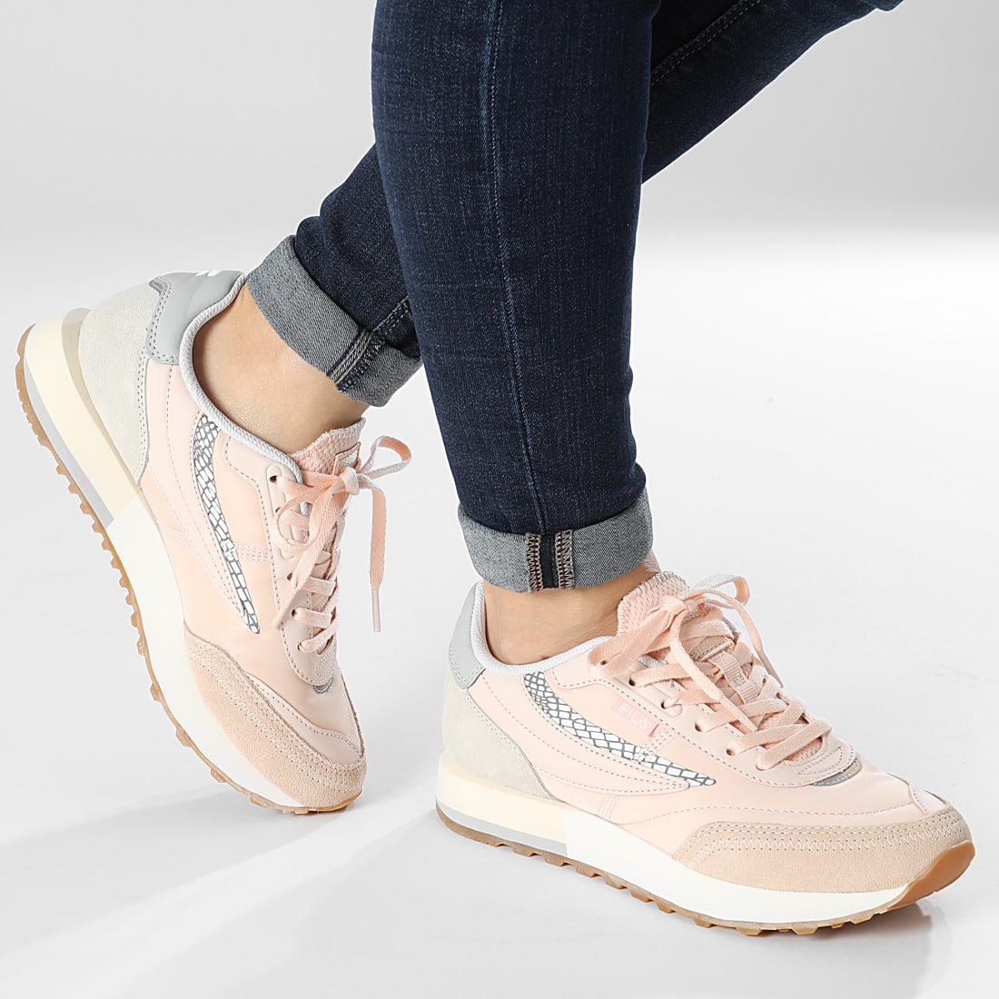 basket fila holographique