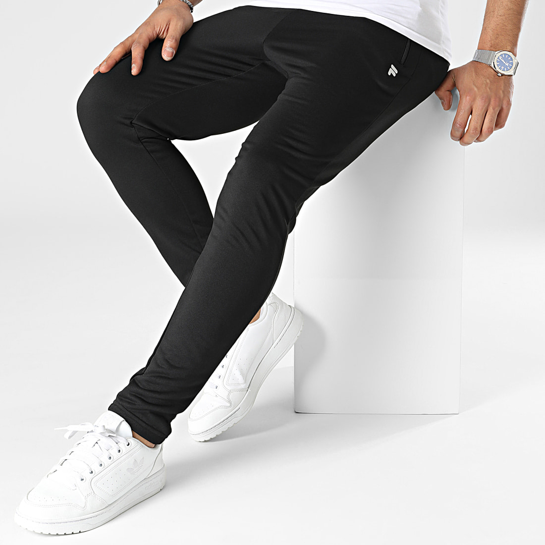 Fila best sale skinny joggers