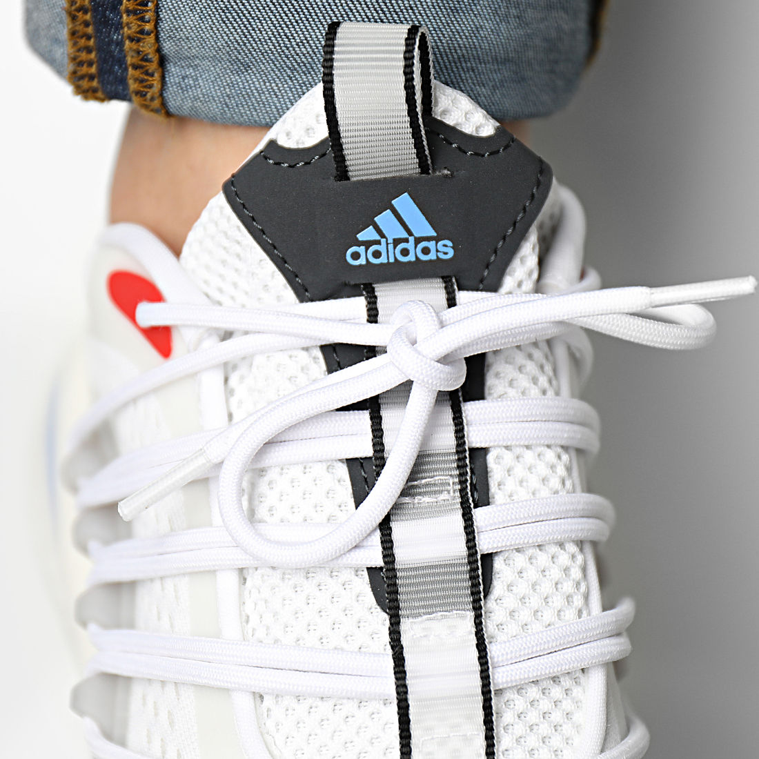 Adidas Sportswear Baskets AlphaBoost V1 HP2757 Footwear White Blue