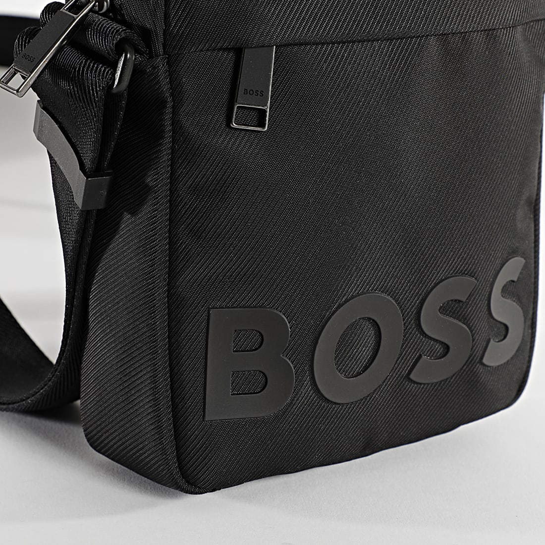 BOSS - Sacoche Catch 2 50490369 Noir - LaBoutiqueOfficielle.com