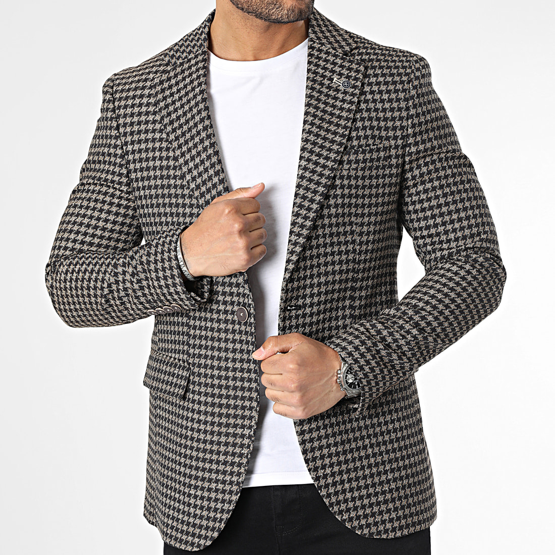 Black needle veste sales
