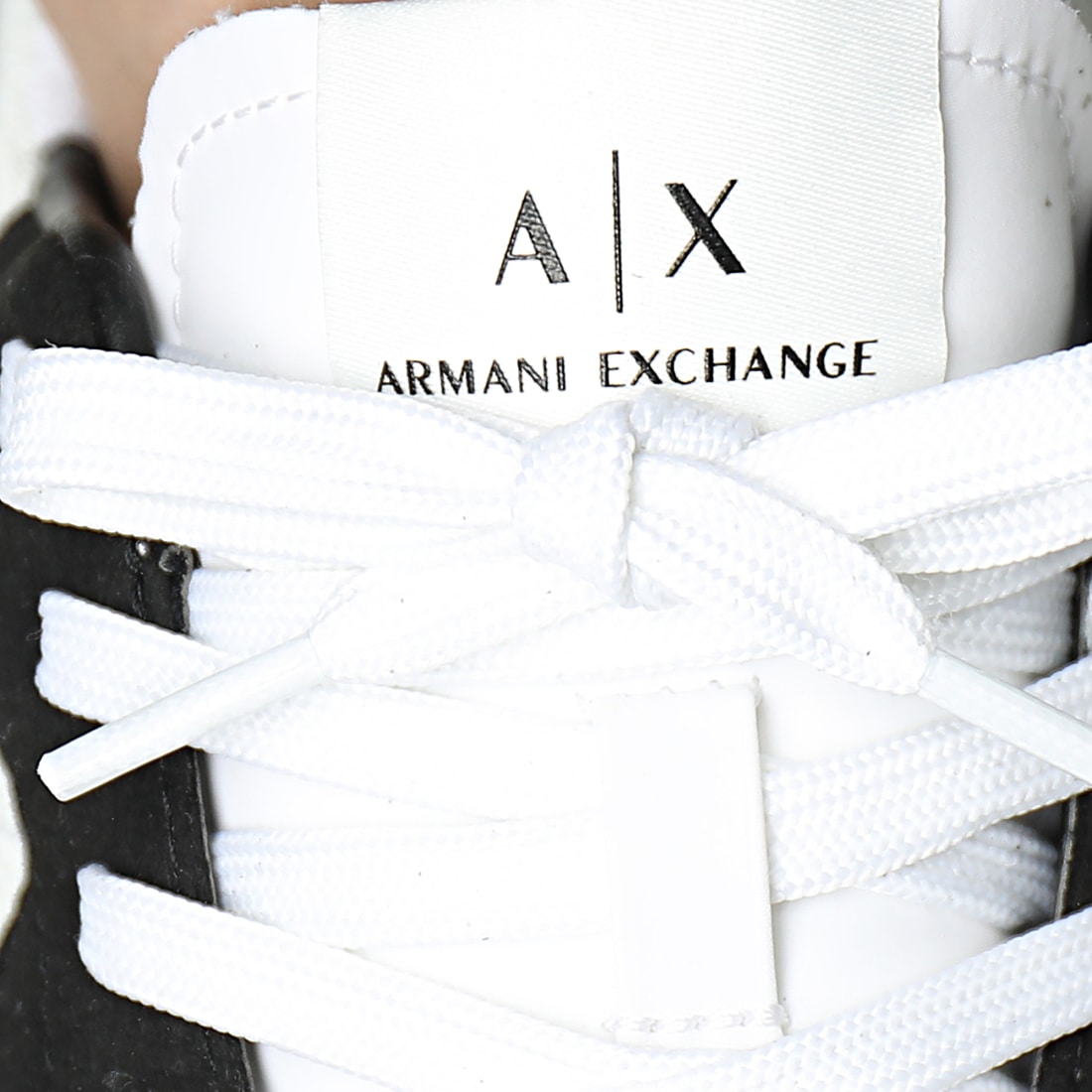 Armani Exchange Baskets Sneakers XUX151XV609 Black Optic White