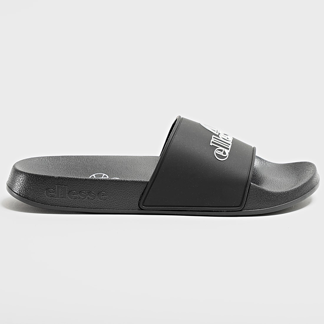 Claquette ellesse hotsell noir