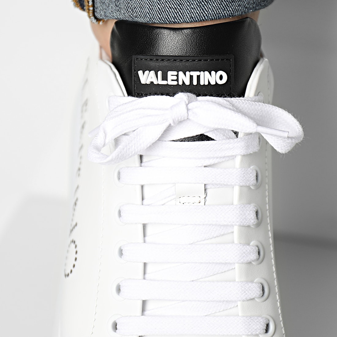 Valentino By Mario Valentino Baskets 95B2302VIT White Black