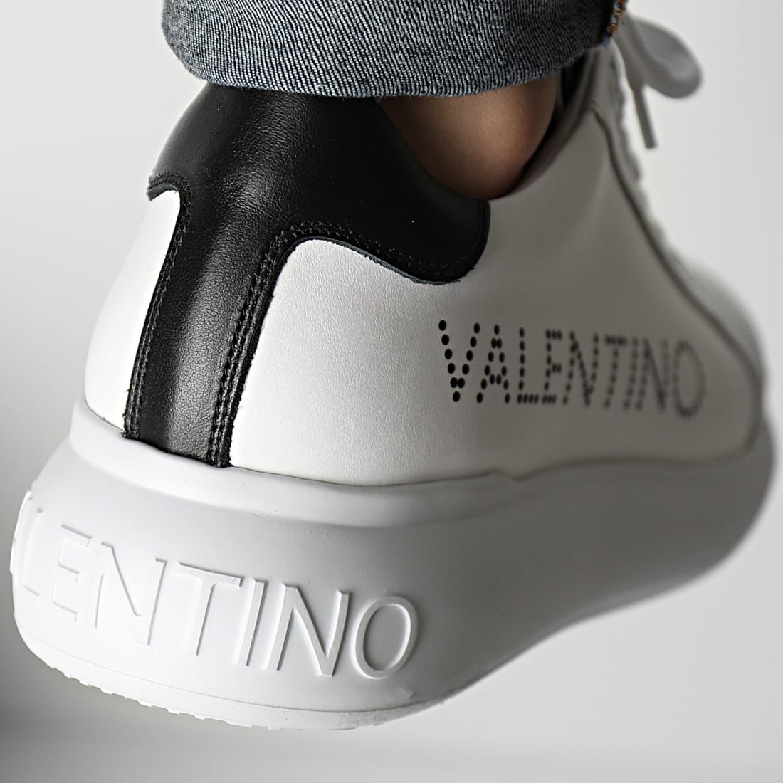 Valentino By Mario Valentino Baskets 95B2302VIT White Black