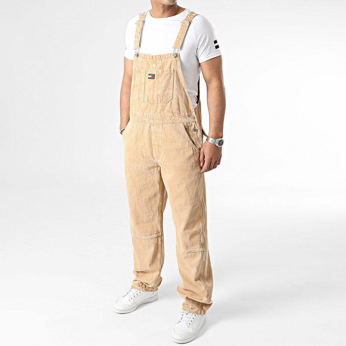 Tommy Jeans - Salopette Aiden Baggy Worker Dungaree 7894 Camel ...