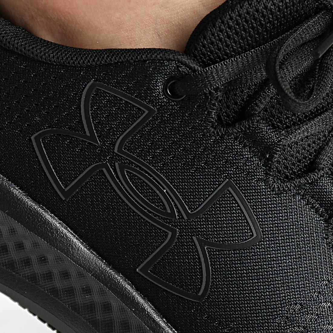 Under Armour Baskets Charged Pursuit 3 BL 3026518 Black