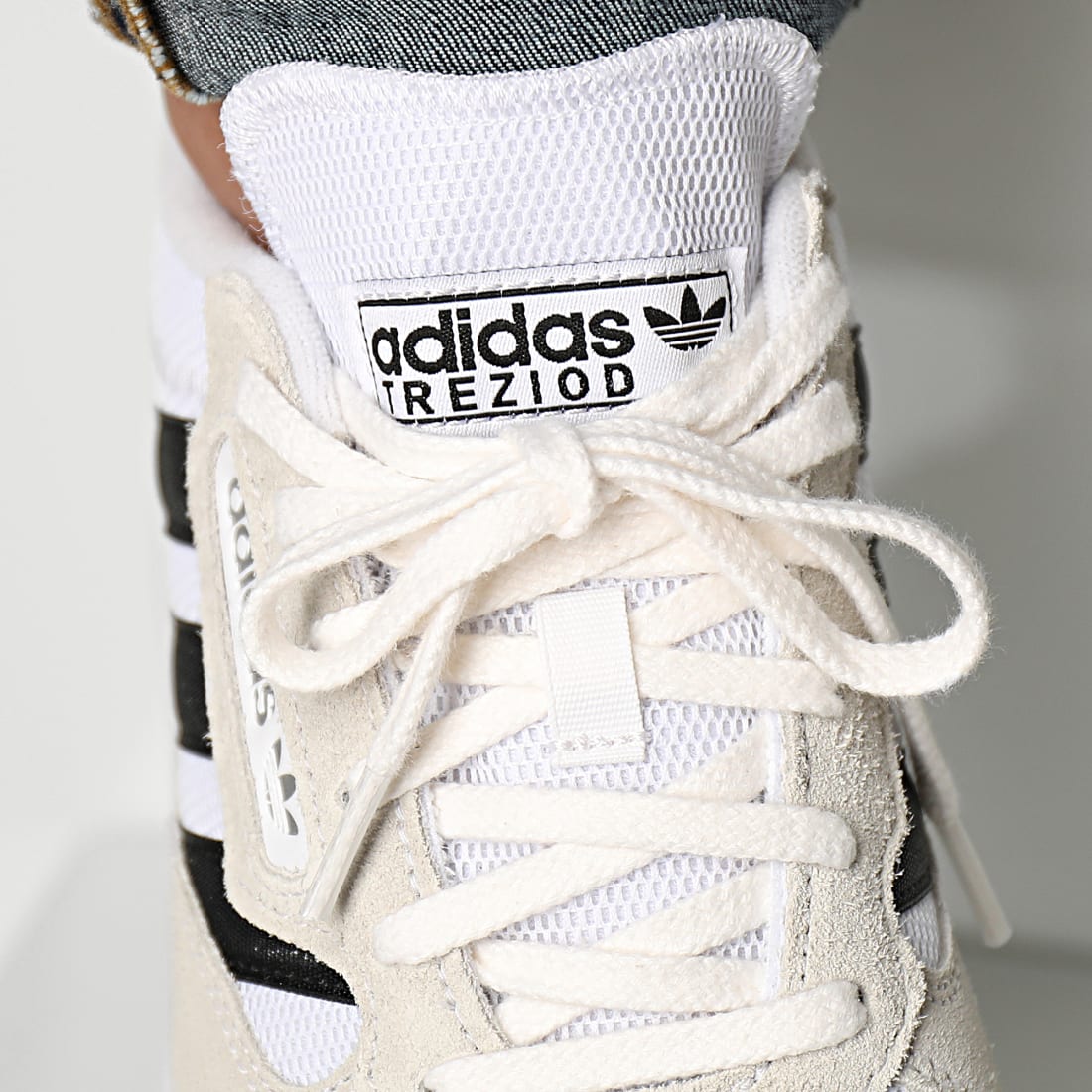 Adidas Originals - Baskets Treziod 2 GY0052 Cloud White Core Black Grey One 