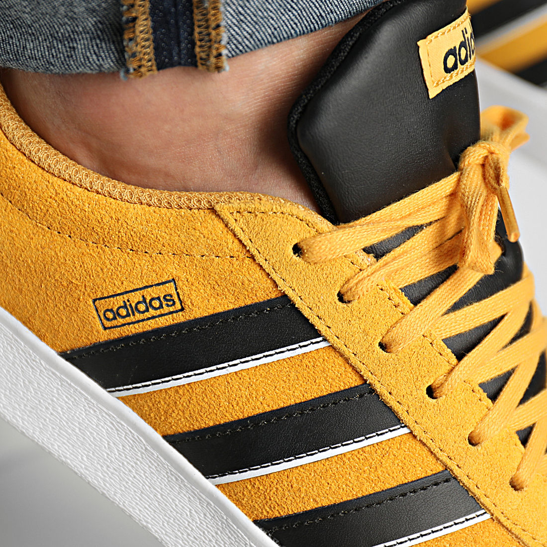 Adidas Sportswear Baskets VL Court 2.0 IF7555 Mustard Yellow Core