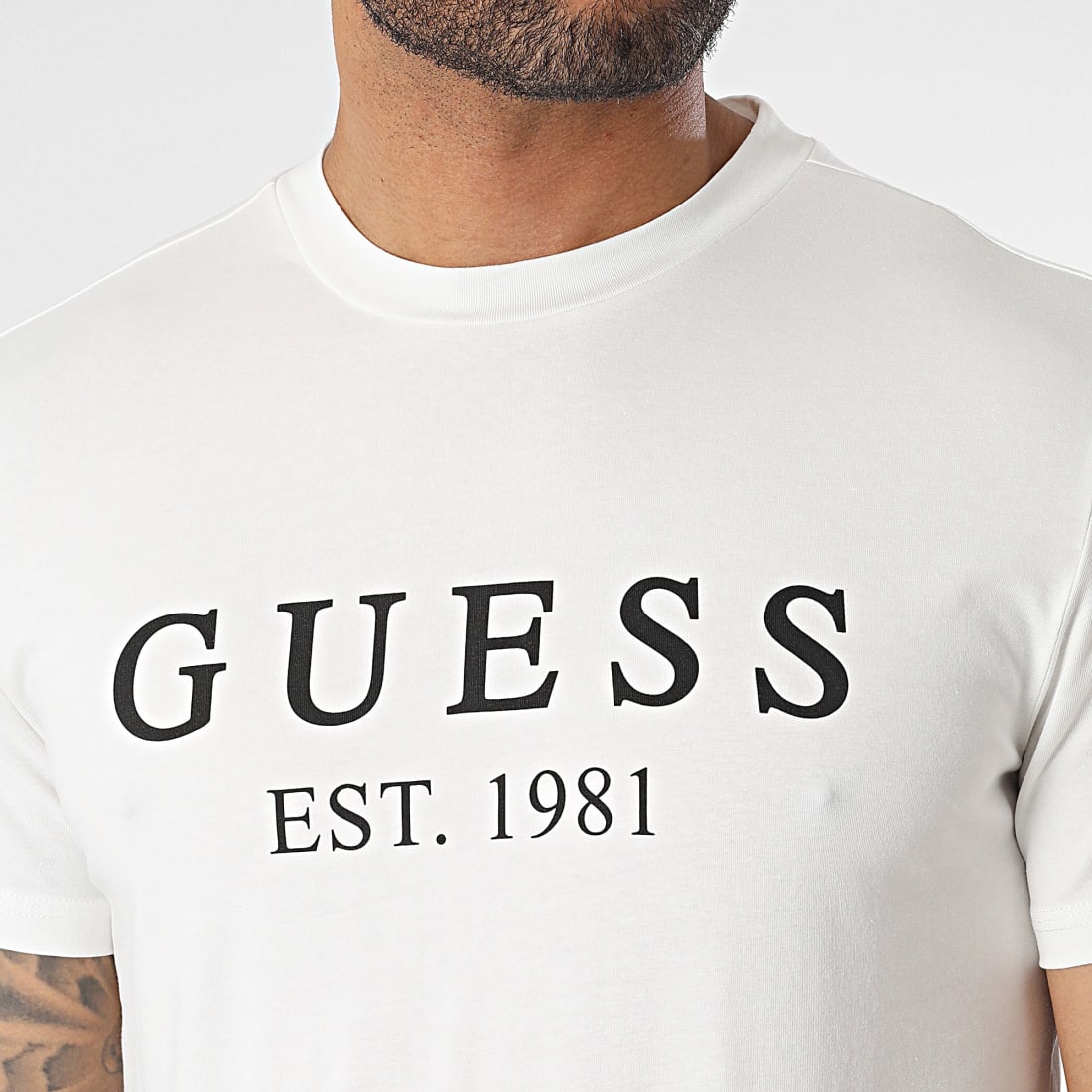 guess white t shirt