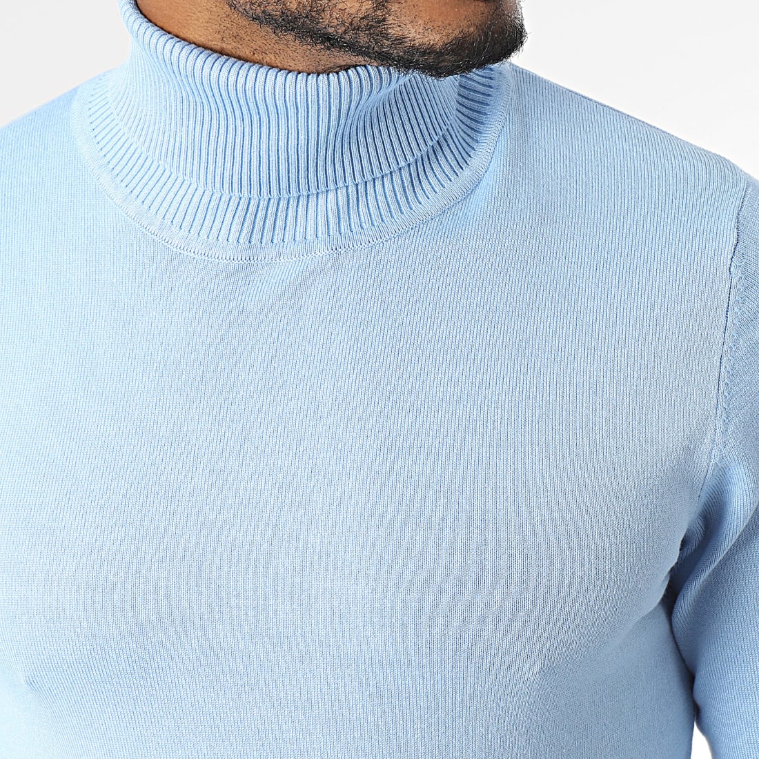 Pull col 2025 roulé bleu ciel