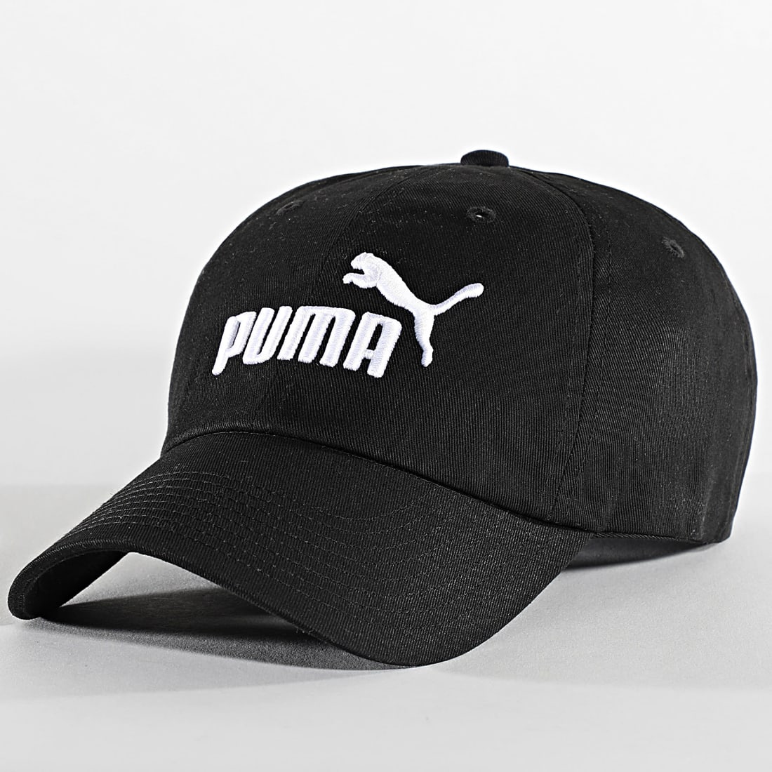 Style et confort réunis : la casquette Puma pour homme, la