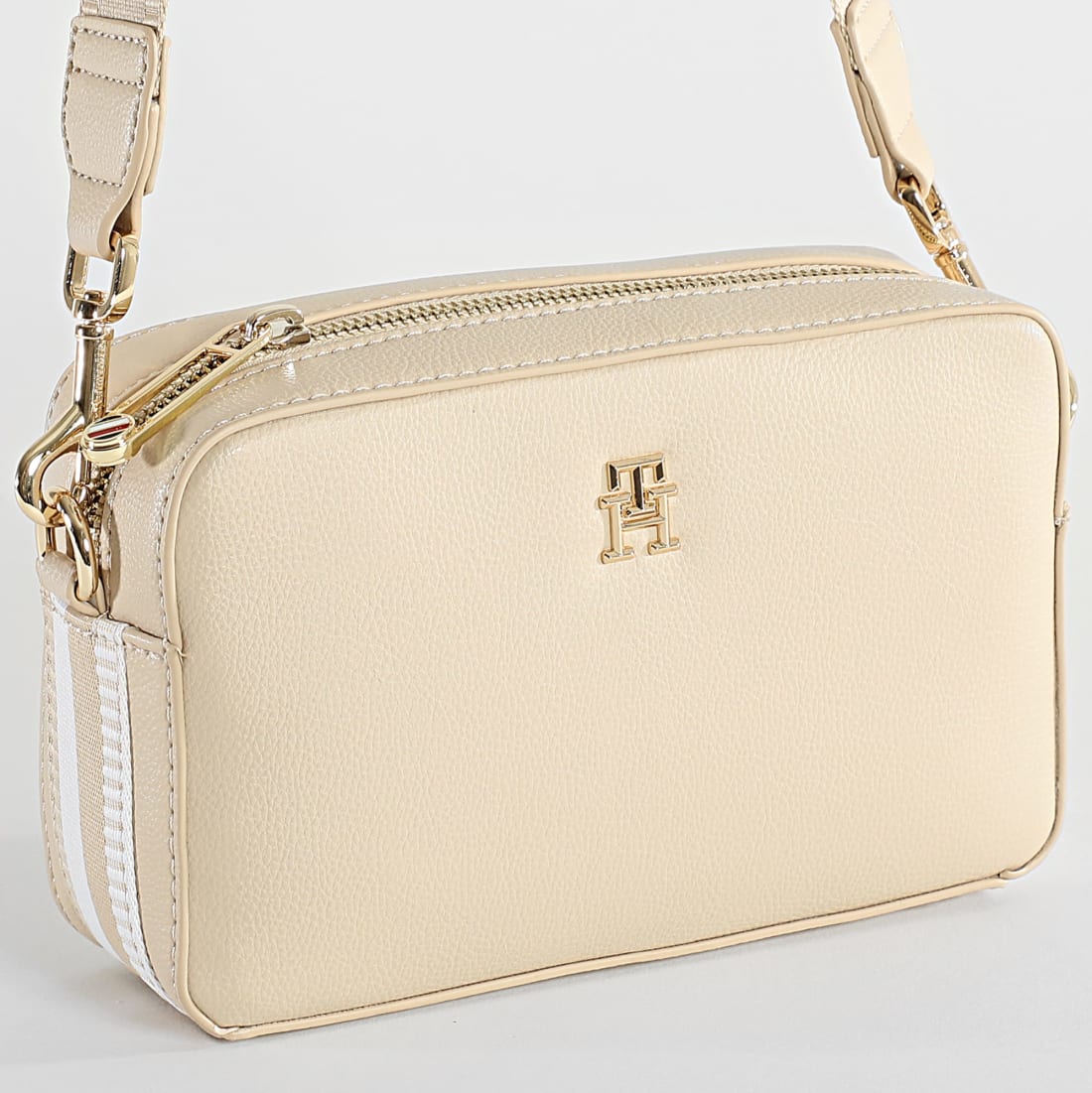 Sac tommy best sale hilfiger manor