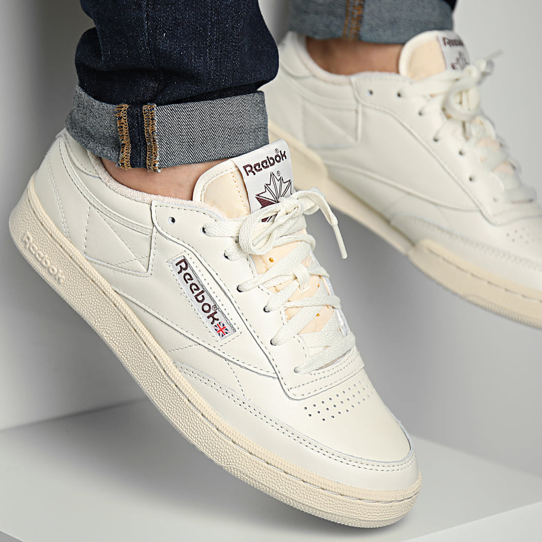 Reebok blanche deals semelle marron