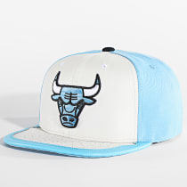 Mitchell and Ness - Casquette Snapback Day One Chicago Bulls Bleu Clair Blanc
