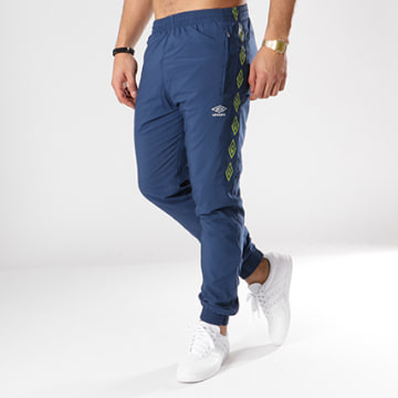 Jogging Slim Umbro Pour Garçon - Couleur Marine, 100% Polyester, Coupe Ajustée, Poches Latérales