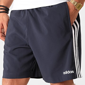 Adidas Originals Short Jogging A Bandes Essentials Chelsea DU0501 Bleu Marine Blanc LaBoutiqueOfficielle
