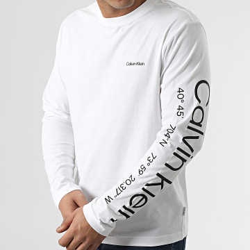  Calvin Klein - Tee Shirt Manches Longues Logo Coordinates 8445 Blanc