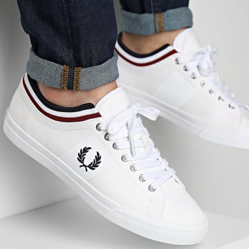  Fred Perry - Baskets Underspin Tipped Cuff Twill White