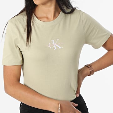  Calvin Klein - Tee Shirt Femme 9135 Vert Kaki