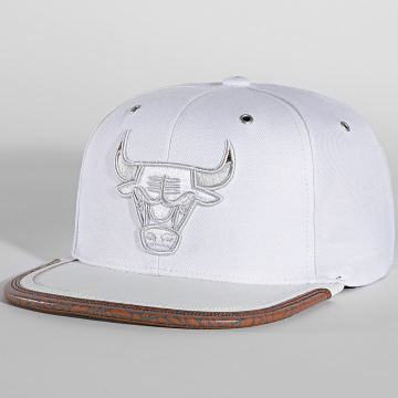  Mitchell and Ness - Casquette Snapback Day 3 Chicago Bulls Blanc