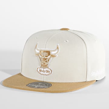  Mitchell and Ness - Casquette Fitted Sandman Chicago Bulls Beige