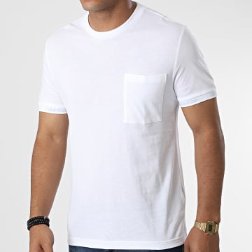  Calvin Klein - Tee Shirt Poche Logo Jacquard 9961 Blanc