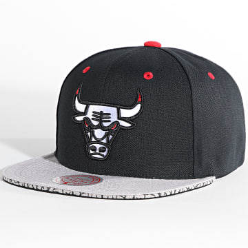  Mitchell and Ness - Casquette Snapback Three Collection Chicago Bulls Noir