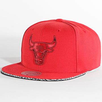  Mitchell and Ness - Casquette Snapback Three Collection Chicago Bulls Rouge