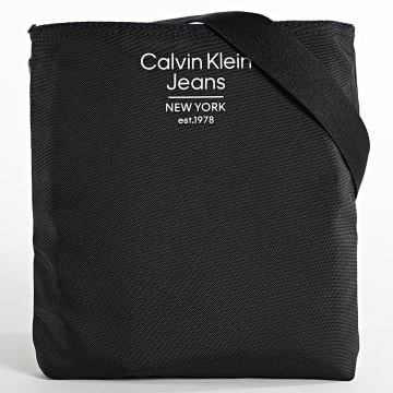  Calvin Klein - Sacoche Sport Essentials Flatpack 0102 Noir