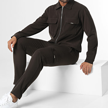 Frilivin - Set giacca con zip e pantaloni cargo marrone scuro