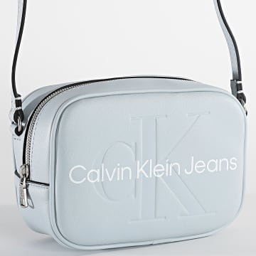  Calvin Klein - Sac A Main Femme Sculpted Camera Bag 0275 Bleu Pale
