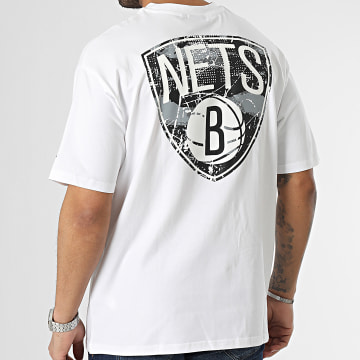 New Era - Maglietta con logo della squadra Infill Brooklyn Nets 60332135 Bianco