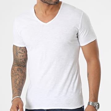 MTX - Camiseta blanca con cuello en V