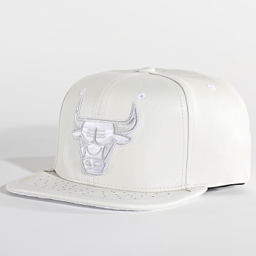  Mitchell and Ness - Casquette Snapback Day One Chicago Bulls Blanc