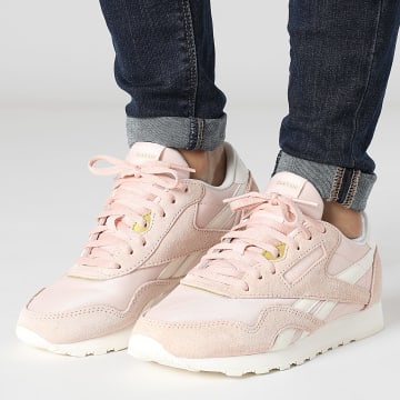 Pantalon reebok 2025 classic mujer rosas